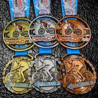 Fabricant pas cher LOGO personnalisé danse Spin Sports métal carnaval course gymnastique patinage paillettes médailles personnalisées prix médaille d'or