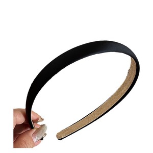 Hot Yilibei Effen Kleuren Hoofdband Nieuwe Eenvoudige Mode Hoofdbanden Voor Vrouwen Meisjes Stof Satijn Brede Haaraccessoires