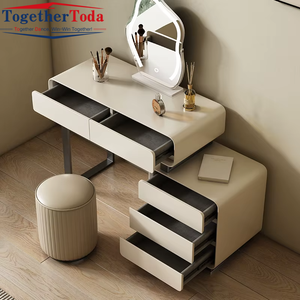 Table de toilette de luxe au design moderne et minimaliste avec panneau en bois et miroir sur pied pour hôtel, salon et chambre à coucher - Product Image 3