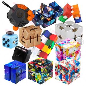 Mini Cubo Antiestrés de Titanio de Bolsillo, Juguete Mágico para Viajes, Alivio del Estrés, Herramientas Sensoriales con Muestra Gratuita - Product Image 1