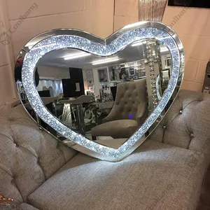 Hot Selling Sparkly Verpletteren Diamanten Drijvende Crystal Heart Shape Verlichte Led Wall Spiegel