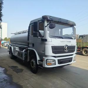 Camion-citerne Shacman 4x2 260 ch, équipé d'un moteur de haute qualité, avec une capacité de réservoir d'huile de 10 000 à 12 000 <span class=keywords><strong>litres</strong></span>. - Product Image 3