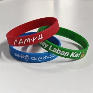 สายรัดข้อมือยางซิลิโคนงานปาร์ตี้สายรัดข้อมือซิลิโคนเรืองแสงออกแบบโลโก้ได้ตามต้องการ - Product Image 5