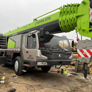 Grue d'occasion Zoomlion 220 tonnes bien entretenue avec flèche de 88 m et moteur, boîte de vitesses et ensemble de pompe fiables - Product Image 1