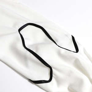 Nouveau collier de <span class=keywords><strong>montre</strong></span> pour femmes Design Sense Blouse femmes chemisier blanc imprimé Niche chemisier noir et blanc - Product Image 3