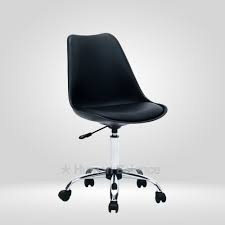 Chaise de laboratoire en promotion avec hauteur réglable, design ergonomique et durable pour laboratoire médical, disponible à la vente - Product Image 2