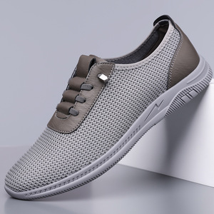 Zapatos de malla para hombre, sin cordones, transpirables, ligeros, estilo casual para caminar, color gris y negro - Product Image 3