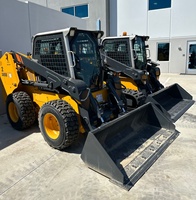 Chargeuse compacte 385B avec moteur importé