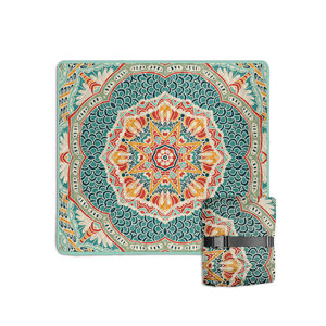 Coperta da Picnic Etnica Trapuntata in Oxford 200x200cm, Leggera, Resistente, Impermeabile, Pieghevole, Fatta a Mano, Stile Tribale - Product Image 1