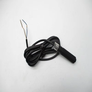 Controlador de programación PLC de automatización Industrial de almacén listo original Nuevo de 2017 - Product Image 1