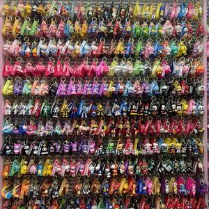 2000 types de porte-clés en caoutchouc, Dragon Ball, <span class=keywords><strong>Hello</strong></span> <span class=keywords><strong>Kitty</strong></span>, Kuromi, Demon Slayer, One Piece, Luffy, PVC, dessin animé, porte-clés en silicone - Product Image 4