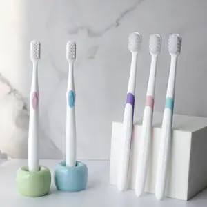 China fabrica cepillo de dientes de calidad de diseño simple para cepillo de dientes para adultos logotipo personalizado