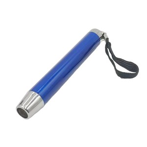 Mini linterna de aleación de aluminio con batería 3A AA, luz blanca, estilo llavero, grabado de logotipo disponible, pequeña y portátil - Product Image 2