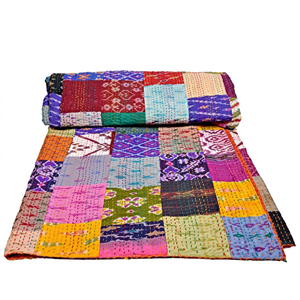 Couette Kantha en coton indien sari patchwork à la main - Product Image 1