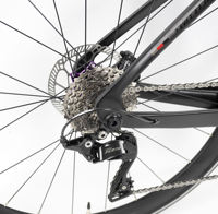 Ultraleichtes 24-Gang Vollcarbon-Rennrad Aerodynamisches Rennrad Hydraulische Scheibenbremsen 700x28C Reifen Hardtail-Rahmen Aluminium