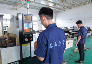 Vente en gros directe d'usine <span class=keywords><strong>Saxophone</strong></span> <span class=keywords><strong>ténor</strong></span> en nickel noir Sib très vendu - Product Image 5