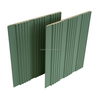 Revestimiento de panel de pared de listón verde, decoración interior de Wpc, diseño de tablero de panel de techo de PVC colorido