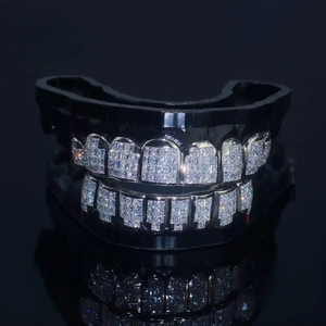 Grillz Premium en Moissanite pour Dents, en Argent Sterling 925, Bijoux de Mode sur Mesure à Brillance Éclatante - Product Image 3