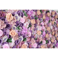 Mur floral artificiel luxueux : Lavande et roses éclatantes pour une ambiance romantique