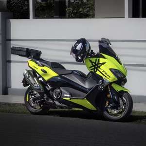 Motocyclettes d'occasion Yamaha TMAX530 |   Moteur bicylindre en parallèle de 530 cm3 |   Maxi-scooter à couple élevé de 34 kW - Product Image 3