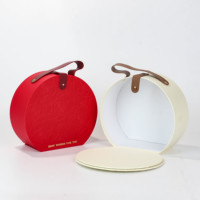 Boîte cadeau rigide de luxe personnalisée avec logo noir, embossée, recyclable, avec couvercle magnétique et forme sur mesure