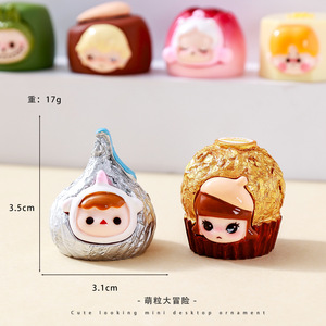 Amante de los dibujos animados Robots congelados Serie de chocolate Muñeca de grano lindo Adornos de felpa de escritorio Partido en vivo Bolsa ciega Caja ciega al por mayor - Product Image 2