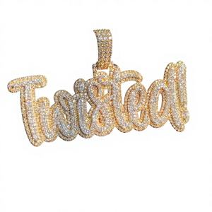 Pendentif personnalisé en moissanite glacée avec nom, design double couche HipHop bicolore, luxe certifié, argent 925, cadeaux - Product Image 1