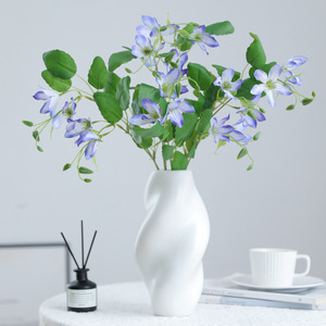Clematista Artificial de Seda, 80 cm, Azul, Blanco, Morado, Estilo Minimalista, Decoración para el Hogar y Bodas - Product Image 1