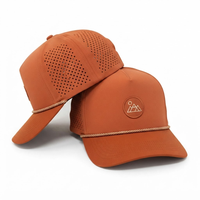 Casquette de baseball personnalisée à 5 panneaux avec broderie, orange rouille, perforations découpées au laser, visière incurvée, fermeture snapback, pour sports de plein air