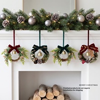 Couronne de Noël artisanale avec clochette et pomme de pin, ornement suspendu pour porte d'entrée, vitrine, arbre, décoration de la maison