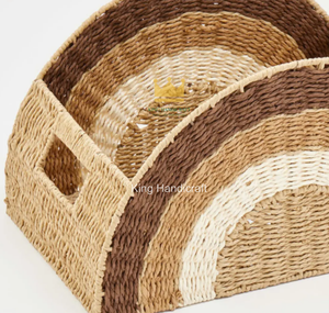 Panier de rangement demi-lune en corde de papier tressée Seagrass Rainbow à prix abordable, organisateur de livres et jouets pour armoire de chambre d'enfant - Product Image 4