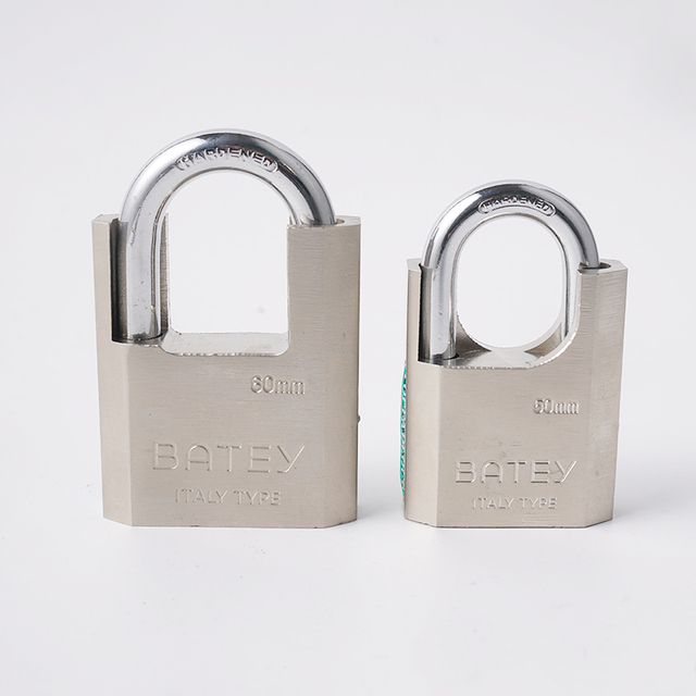 High Quality Anti-Theft 50mm Square Door Lock New Key Operated Security Padlock with Wrap Iron Top Lock