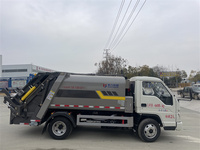 Camion à ordures compacteur Foton 4,5 m3 4x2, mini camion de collecte des déchets compactés pour les rues étroites