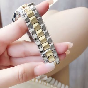 Montre personnalisée en platine, argent et or pour femmes, avec strass, vente en gros, montres à quartz pour femmes, jeunes femmes et adolescentes, très demandées. - Product Image 6