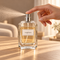 Flacon pulvérisateur de parfum rectangulaire en verre transparent de luxe en gros avec bouchon facetté pour l'emballage de parfums