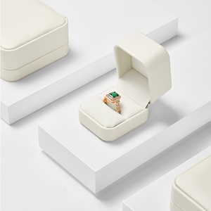 FANXI H160 Caja de Joyería de Piel Sintética/terciopelo Beige con Logotipo Personalizado, Caja para Anillos, Pendientes, Collares, Embalaje para Joyería - Product Image 1