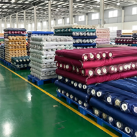 Tissu satiné en gros d'usine 100% polyester, infroissable, léger, largeur 150 cm, pour doublure de cercueil et toile de fond de mariage