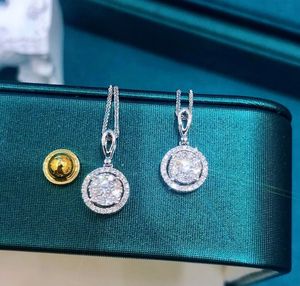 เครื่องประดับทองคำแท้ 18k ซินฟลาย จี้เพชร 0.2 กะรัต แบบกรอบคู่ พร้อมสร้อยคอ - Product Image 2