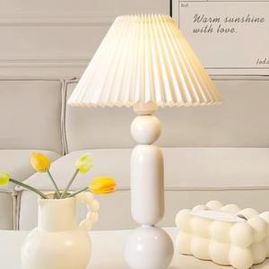 Lámpara de Mesa LED Minimalista Moderna Nórdica, Lámpara de Pie con Pantalla Cuadrada Simple y Flexible para Sala de Estar o Sofá, Iluminación para el Hogar - Product Image 1