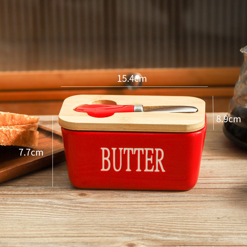 ภาชนะสีแดงพร้อมฝาปิด-มีด