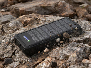 Batterie externe étanche IP67 durable 30000mAh, avec lampe torche LED intégrée, alimentation solaire 22.5W, double ports de sortie USB-A+C SP6730 - Product Image 5