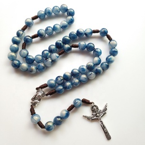 Rosario fatto a mano <span class=keywords><strong>in</strong></span> <span class=keywords><strong>corda</strong></span> blu personalizzato 10mm acrilico blu perline vergine maria gesù treccia <span class=keywords><strong>rosari</strong></span> cattolici - Product Image 2