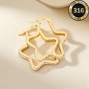 Best-sellers européens et américains, boucles d'oreilles étoiles haut de gamme, boucles d'oreilles clous en acier inoxydable, élégantes et polyvalentes, tendance et - Product Image 6