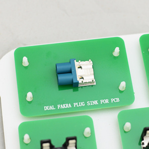 Best selling products PCB <b>Sink</b> Mount Dual FAKRA Male <b>Plug</b> Coding Z Wholesale A9T Dual FAKRA PCB Mount RF <b>Plug</b> - Product Image 2
