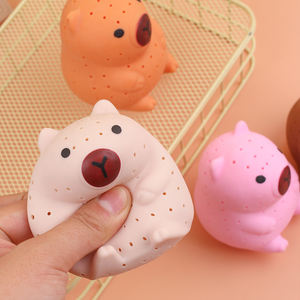 Jouets de bain pour enfants : Éponge Capybara aquatique, jouets d'été à presser pour le bain et le soulagement du stress - Product Image 1
