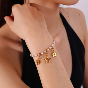 Dijes de estrella y sol de acero inoxidable chapados en oro de 18 quilates, accesorios de joyería DIY, colgante unisex para collar o pulsera - Product Image 4