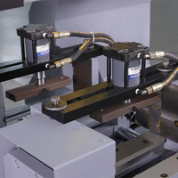 Scie à ruban CNC de haute précision avec moteur 4KW, engrenage, étau hydraulique manuel pour la découpe de métaux durs