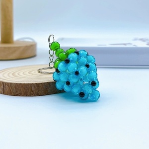 Porte-clés Fraise Mignonne Faite à la Main pour Femme, Vente en Gros Usine, Idéal comme Cadeau Promotionnel ou Porte-Monnaie - Product Image 5