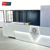 Elegante Expositor Giratorio Plegable para Joyería con Panel Perforado para Diseño de Interiores de Joyerías