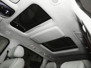 Voyah Dreamer MPV de Lujo 2025, Vehículo Eléctrico 4x4 con Volante a la Izquierda, Autonomía de 601-700 km y Motor de 250-300 kW - Product Image 6